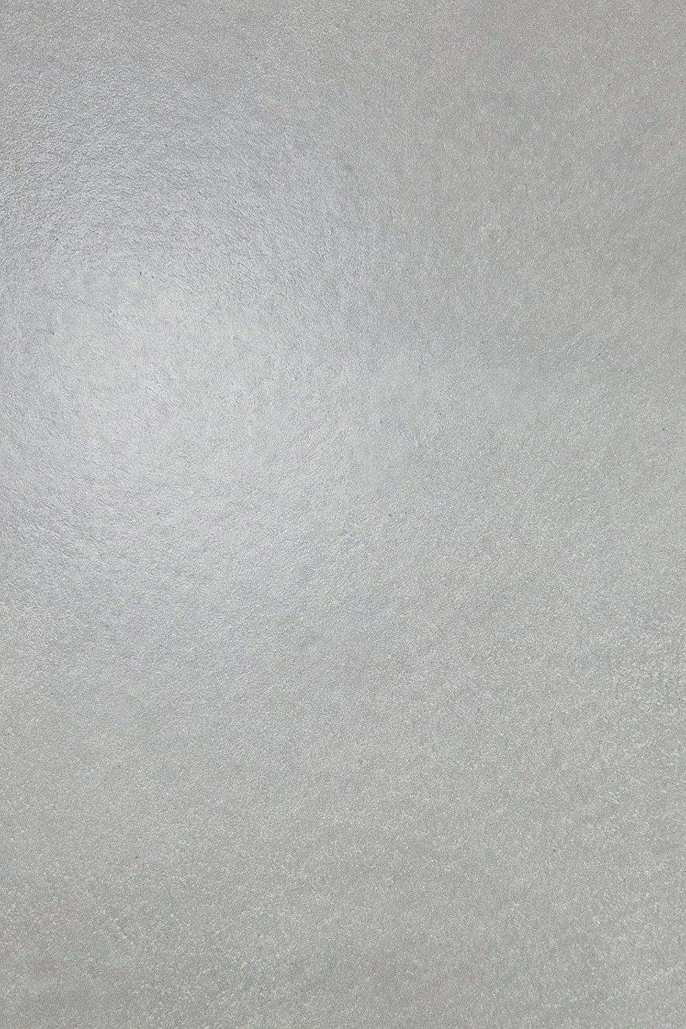 Béton ciré A205 Grège Vasseur parfait pour harmoniser sols, murs, meubles et escaliers