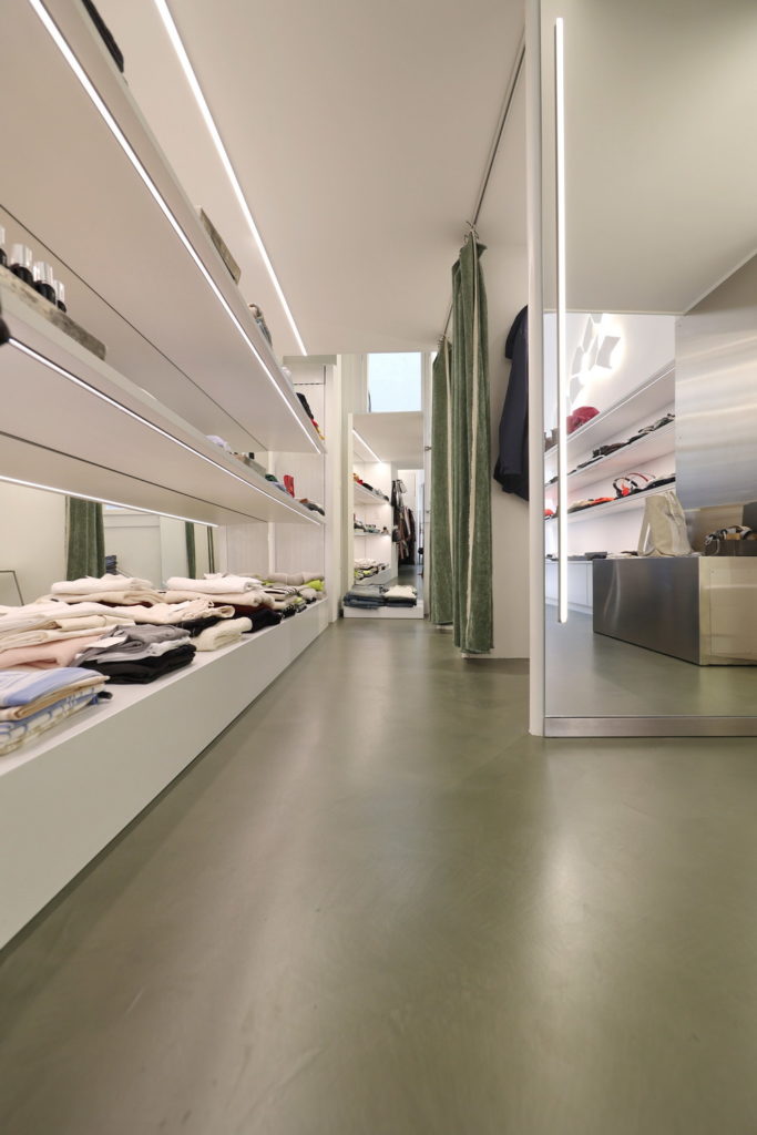 Béton ciré dans le magasin de picibi