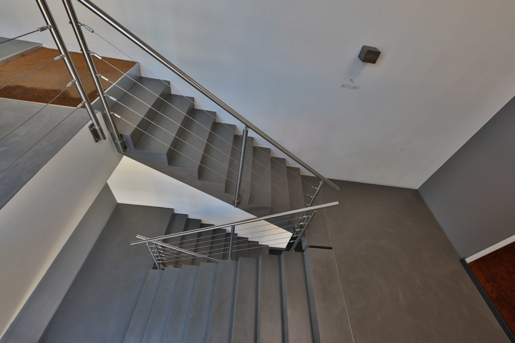 Escalier en béton ciré